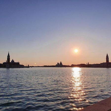 Bed and Breakfast La Rosa Dei Venti Венеция Экстерьер фото