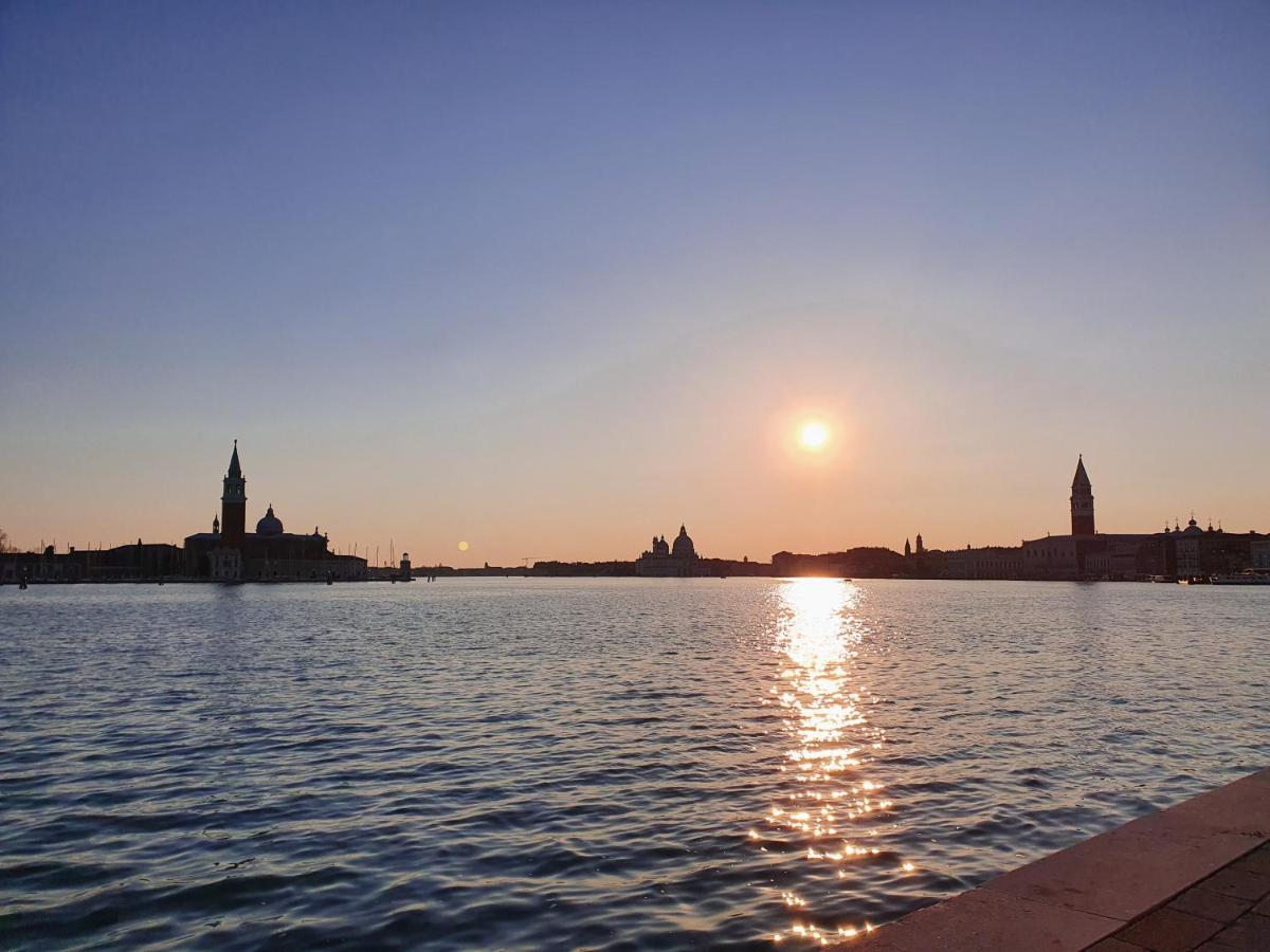 Bed and Breakfast La Rosa Dei Venti Венеция Экстерьер фото